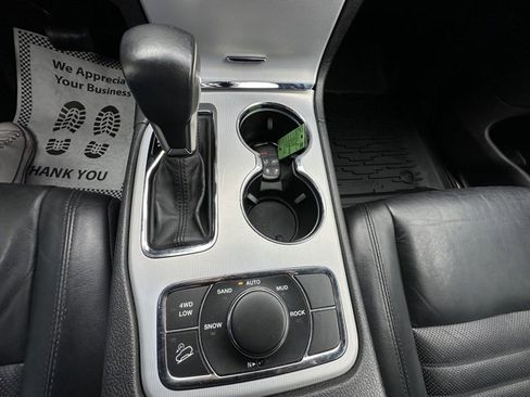 Used 2018 Jeep Grand Cherokee Limited image 22