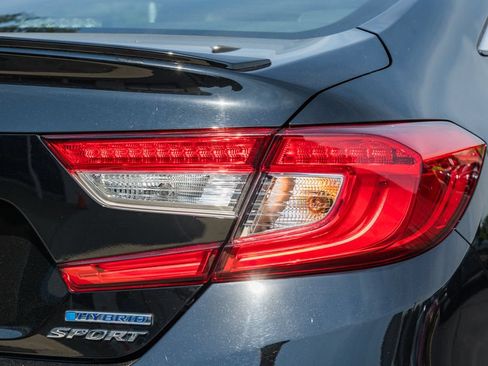 Used 2022 Honda Accord Sport image 6
