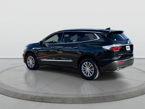 Used 2023 Buick Enclave Essence FWD image 6