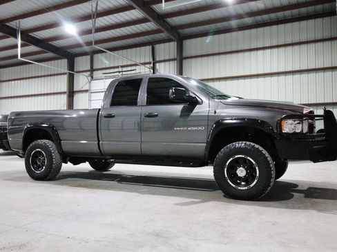 Used 2003 Dodge Ram 2500 Truck SLT image 15