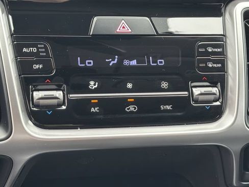 Used 2023 Kia Sorento EX w/ Panoramic Sunroof Package FWD image 31
