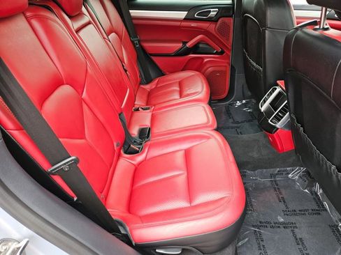 Used 2017 Porsche Cayenne Platinum Edition image 26