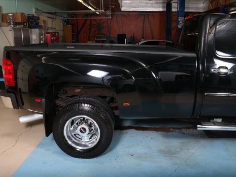 Used 2012 GMC Sierra 3500 Denali image 18