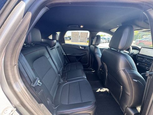 Certified 2023 Ford Escape ST-Line w/ Tech Pack #1 AWD/4WD image 18