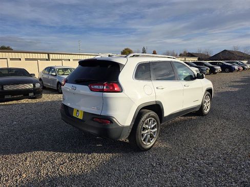 Used 2015 Jeep Cherokee Latitude image 6