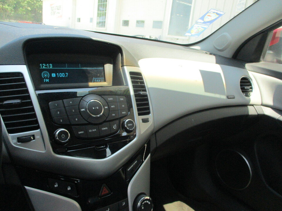 Used 2011 Chevrolet Cruze LT FWD image 36