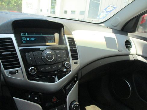 Used 2011 Chevrolet Cruze LT FWD image 36