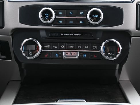 Used 2022 Ford F250 Lariat w/ Tremor Off-Road Package AWD/4WD image 38