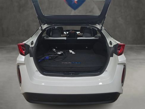 Used 2019 Toyota Prius Prime Premium image 10