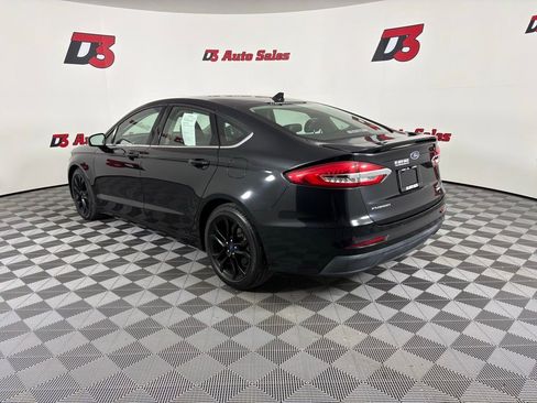 Used 2020 Ford Fusion SE w/ Equipment Group 151A FWD image 5