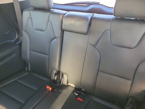 Used 2024 Kia Telluride S image 13