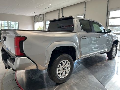 New 2025 Toyota Tacoma SR5 image 7