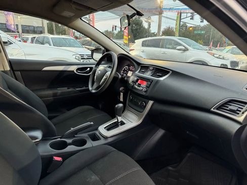 Used 2015 Nissan Sentra S image 19