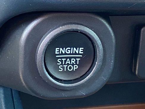 Certified 2024 Ford Maverick Lariat AWD/4WD image 24