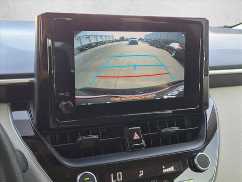 Used 2023 Toyota Corolla LE FWD image 9