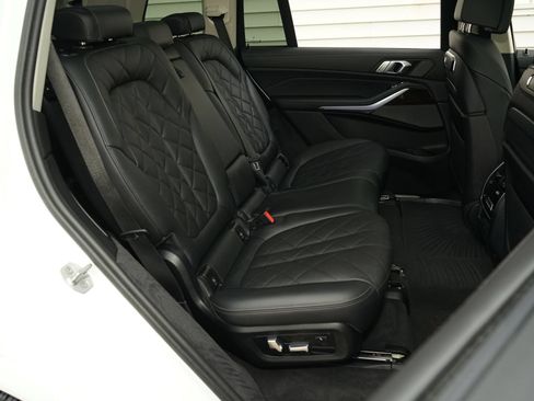 Used 2024 BMW X7 xDrive40i AWD/4WD image 20