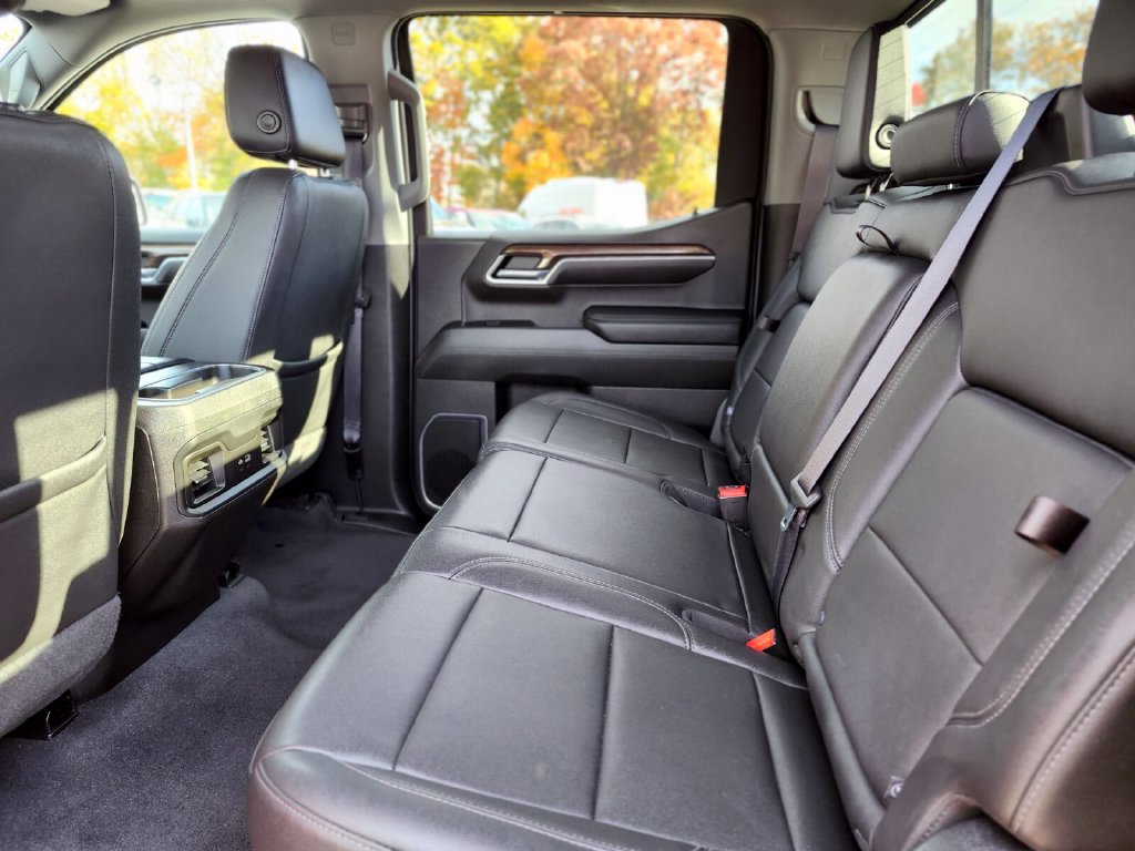 Used 2022 Chevrolet Silverado 1500 RST w/ Convenience Package II AWD/4WD image 16