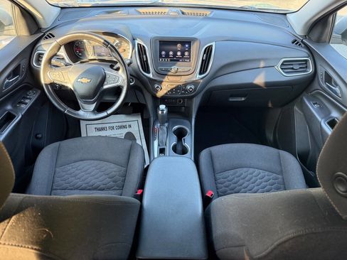 Used 2021 Chevrolet Equinox LT w/ Driver Convenience Package image 17