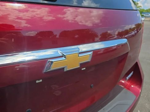 Used 2017 Chevrolet Equinox Premier w/ Enhanced Convenience Package FWD image 10
