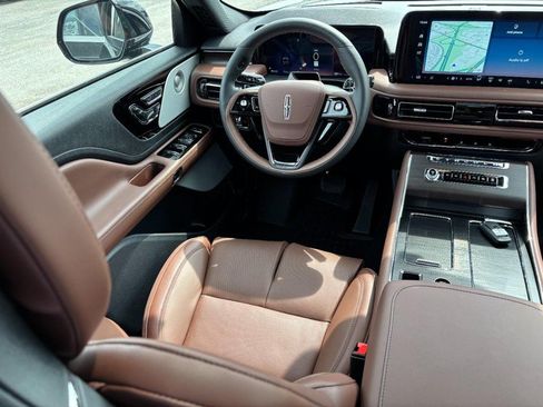 New 2026 Lincoln Aviator Reserve AWD/4WD image 12