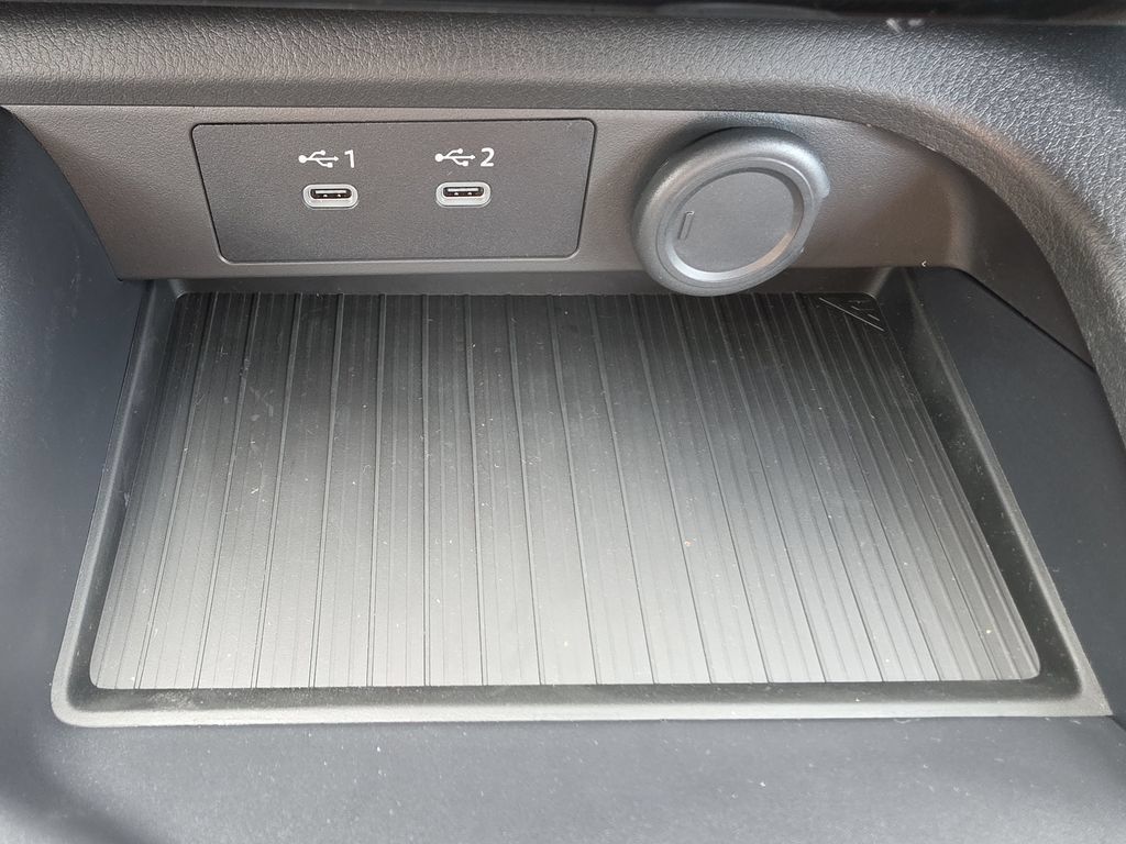 New 2027 Nissan Sentra SV w/ Floor Mat Package FWD image 34