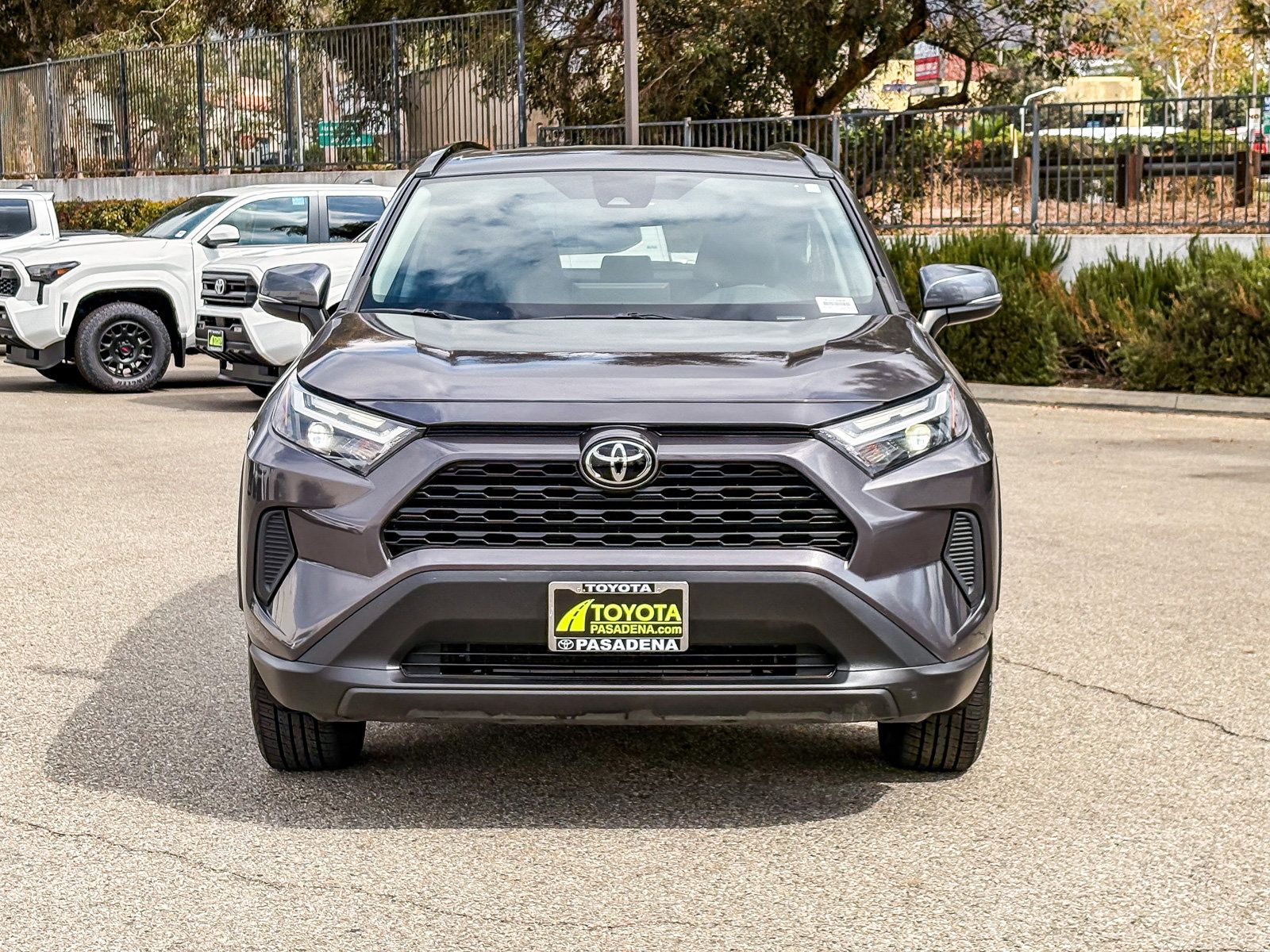 Used 2023 Toyota RAV4 XLE w/ Convenience Package FWD image 2