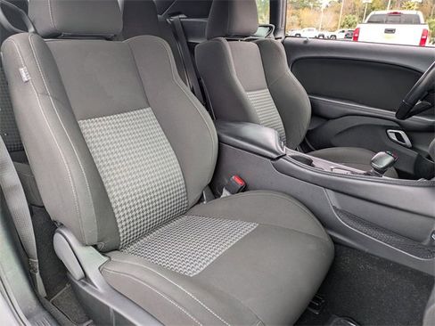 Used 2022 Dodge Challenger GT image 13