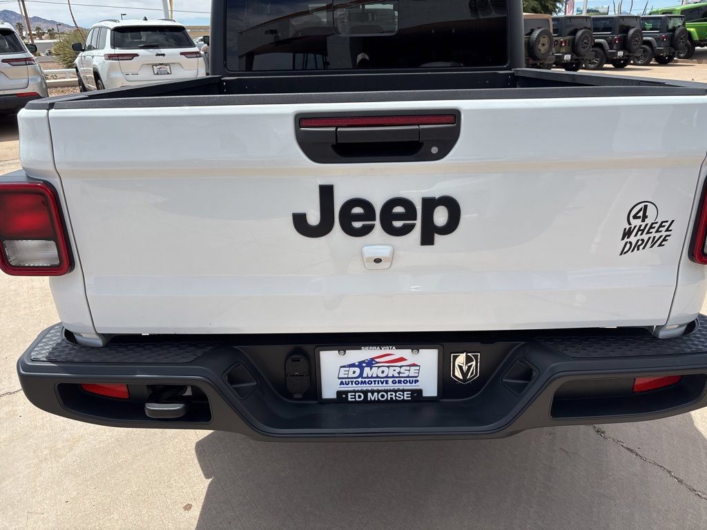 Used 2022 Jeep Gladiator Sport AWD/4WD image 47