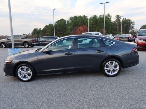 Certified 2025 Honda Accord LX image 7