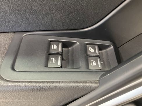 Used 2013 Volkswagen Beetle 2.5 image 12