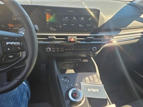 New 2026 Kia Sportage S AWD/4WD image 2