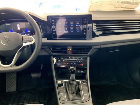 New 2026 Volkswagen Jetta SE image 8