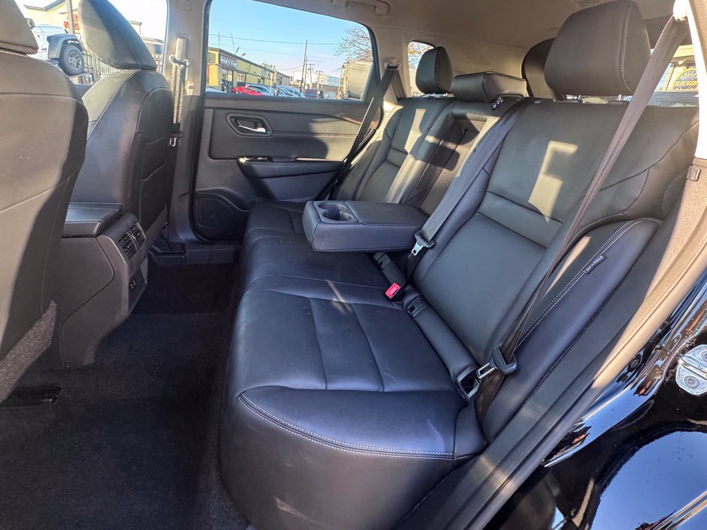 Used 2023 Nissan Rogue SL AWD/4WD image 16