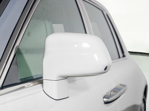 Used 2019 Rolls-Royce Phantom Sedan image 27