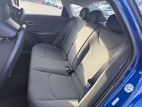 Used 2025 Kia K4 LXS image 23