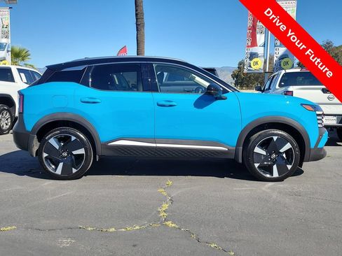 Used 2025 Nissan Kicks SR FWD image 31