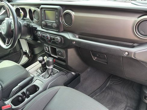 Used 2021 Jeep Gladiator Sport AWD/4WD image 31