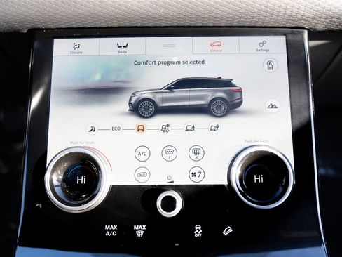 Used 2020 Land Rover Range Rover Velar R-Dynamic S image 29