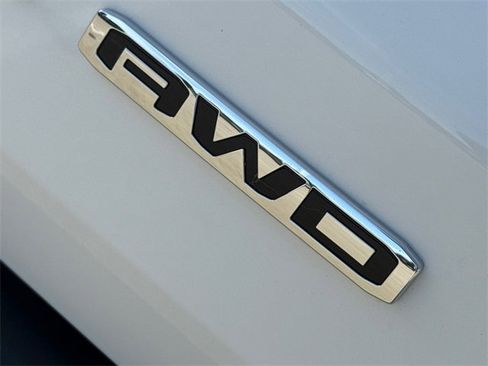 Used 2025 GMC Acadia AT4 image 11