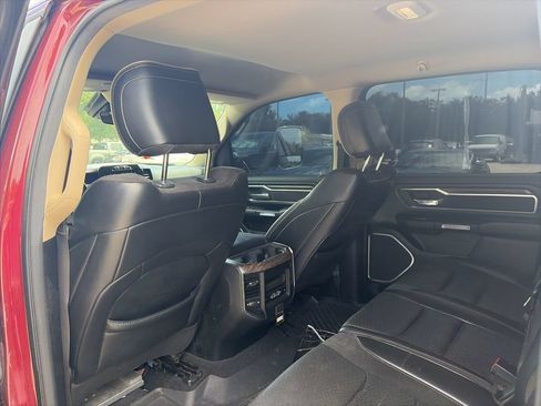 Used 2019 RAM 1500 Laramie AWD/4WD image 10