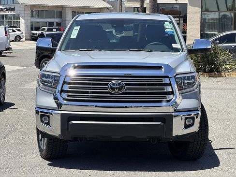 Used 2021 Toyota Tundra Limited w/ Limited Premium Package RWD image 2