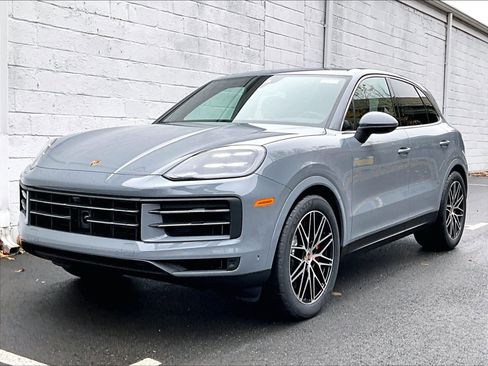New 2026 Porsche Cayenne S image 1