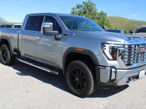 Used 2024 GMC Sierra 2500 Denali w/ Denali Reserve Package image 3