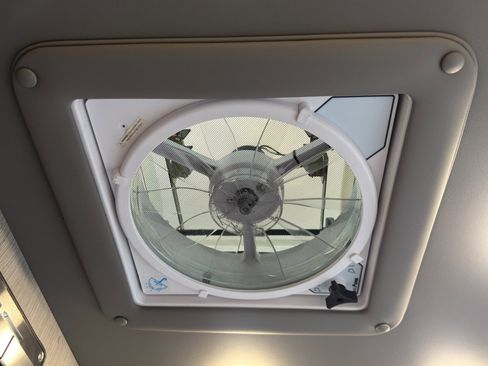 Used 2023 Mercedes-Benz Sprinter 3500 w/ Parking Package image 78