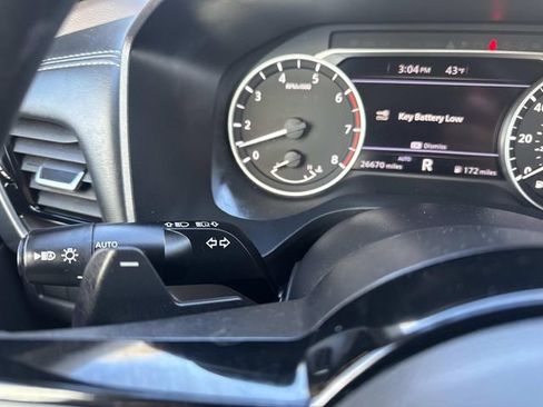 Used 2022 Nissan Rogue SV image 33