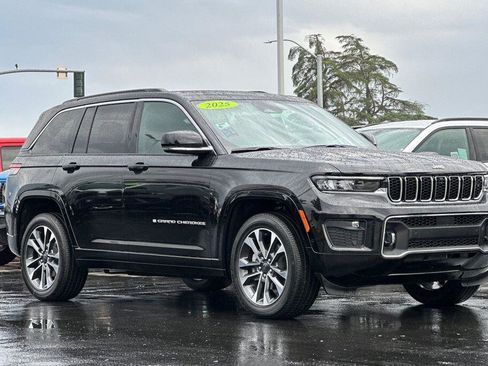 New 2025 Jeep Grand Cherokee Overland w/ Adv Protech Group III image 2
