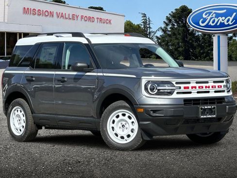 New 2024 Ford Bronco Sport Heritage w/ Heritage Convenience Package image 2
