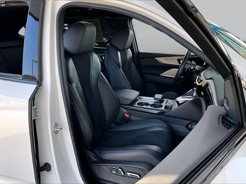 Used 2022 Acura MDX A-Spec AWD/4WD image 9