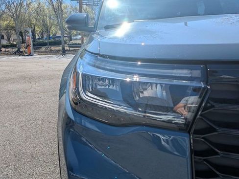 New 2026 Ford Explorer ST-Line w/ ST-Line Street Pack RWD image 9