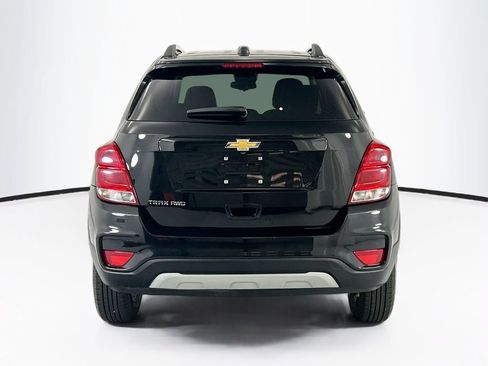 Used 2022 Chevrolet Trax LT w/ LT Convenience Package AWD/4WD image 6